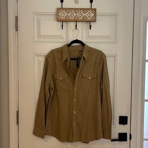 NWTS Levi's DARK tan khaki Button-Down Shirt 100% Cotton pearl buttons  Men’s L